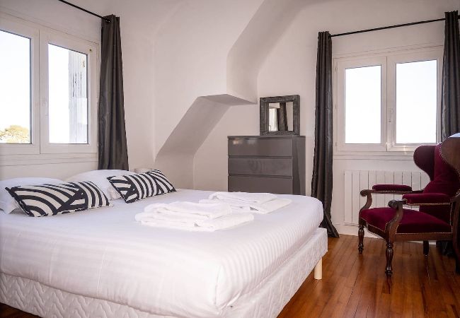 Ferienhaus in Perros-Guirec - ty michel · Swimming pool access to beaches and sh Ferienhaus in Perros-Guirec - ty michel · Swimming pool access to beaches and sh