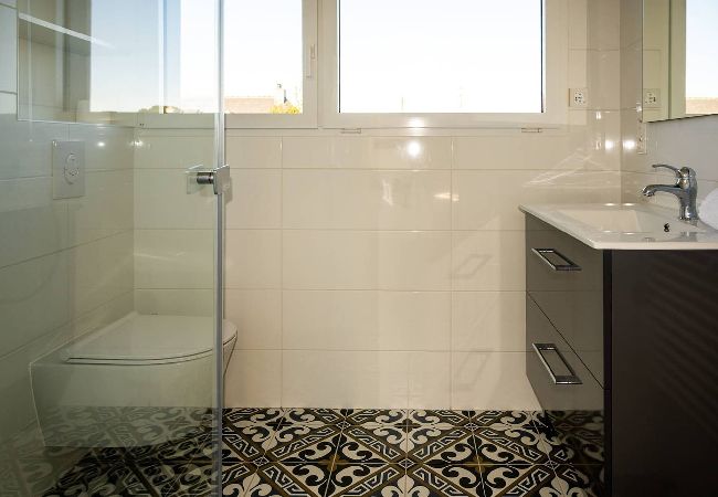 Ferienhaus in Perros-Guirec - ty michel · Swimming pool access to beaches and sh Ferienhaus in Perros-Guirec - ty michel · Swimming pool access to beaches and sh