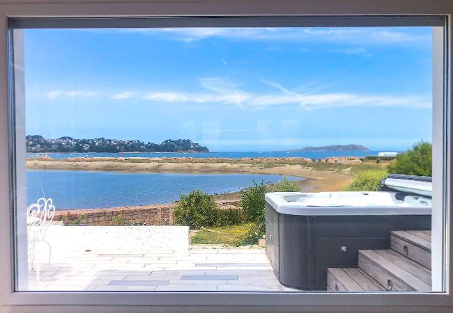 Ferienhaus in Louannec - le lenn · La Maison Du Lenn Exceptional location a Ferienhaus in Louannec - le lenn · La Maison Du Lenn Exceptional location a