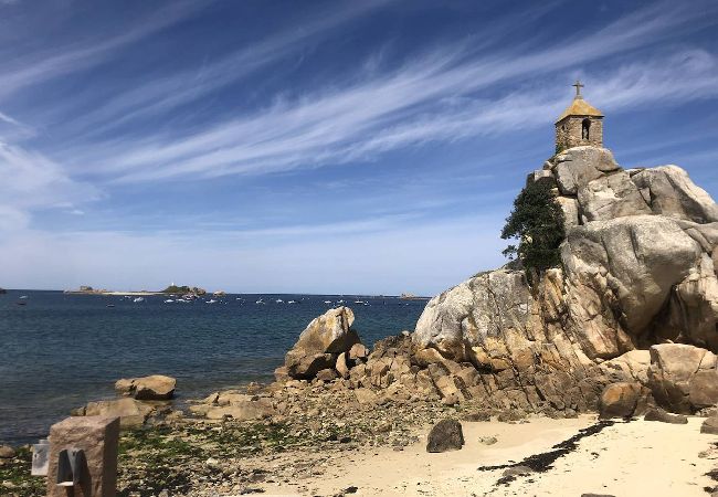 Ferienhaus in Penvénan - hjem · Port Blanc A breathtaking setting facing th Ferienhaus in Penvénan - hjem · Port Blanc A breathtaking setting facing th