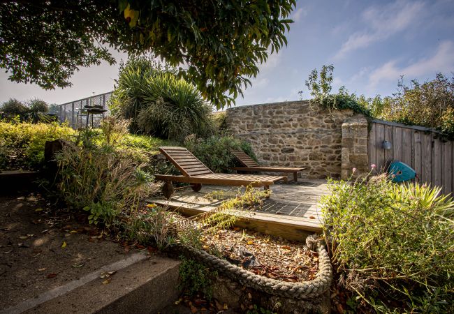 Ferienhaus in Penvénan - hjem · Port Blanc A breathtaking setting facing th Ferienhaus in Penvénan - hjem · Port Blanc A breathtaking setting facing th