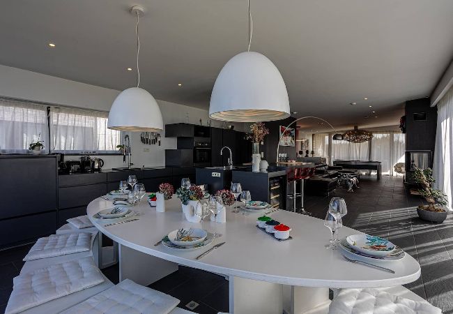 Villa in Penvénan - Villa Bellevue · Vue Panoramique Flipper, Billard, Villa in Penvénan - Villa Bellevue · Vue Panoramique Flipper, Billard,