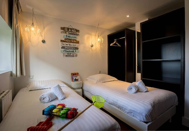 Villa in Penvénan - Villa Bellevue · Vue Panoramique Flipper, Billard, Villa in Penvénan - Villa Bellevue · Vue Panoramique Flipper, Billard,