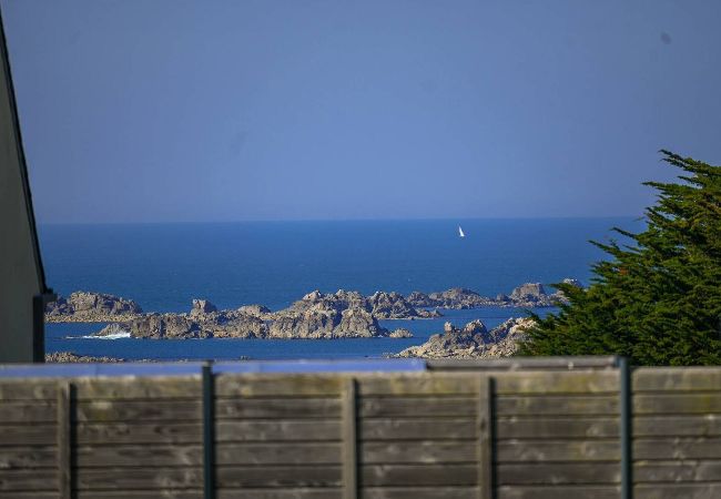 Ferienhaus in Penvénan - ker diskuiz · Bugueles - bord de mer Ferienhaus in Penvénan - ker diskuiz · Bugueles - bord de mer