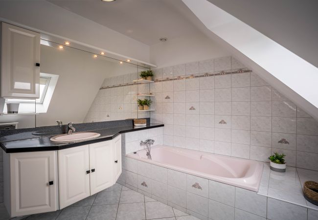 Ferienhaus in Penvénan - ker diskuiz · Bugueles - bord de mer Ferienhaus in Penvénan - ker diskuiz · Bugueles - bord de mer