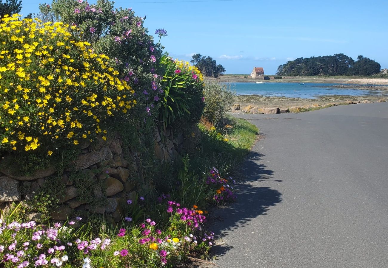 Ferienhaus in Penvénan - ker diskuiz · Bugueles - bord de mer