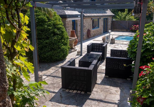 Ferienhaus in Trébeurden - Ty goas treiz · Ty Goas Treiz Pool and view Ferienhaus in Trébeurden - Ty goas treiz · Ty Goas Treiz Pool and view