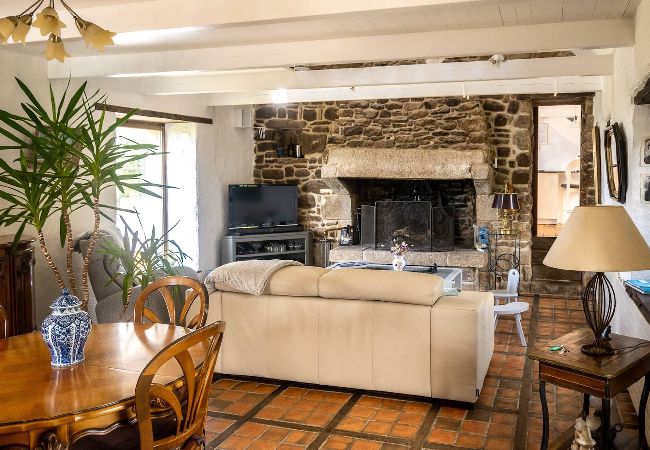 Ferienhaus in Trébeurden - Ty goas treiz · Ty Goas Treiz Pool and view Ferienhaus in Trébeurden - Ty goas treiz · Ty Goas Treiz Pool and view