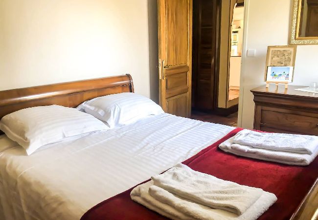 Ferienhaus in Trébeurden - Ty goas treiz · Ty Goas Treiz Pool and view Ferienhaus in Trébeurden - Ty goas treiz · Ty Goas Treiz Pool and view