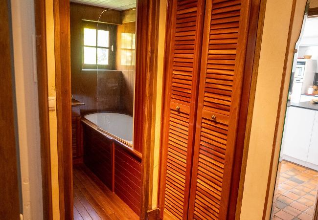 Ferienhaus in Trébeurden - Ty goas treiz · Ty Goas Treiz Pool and view Ferienhaus in Trébeurden - Ty goas treiz · Ty Goas Treiz Pool and view