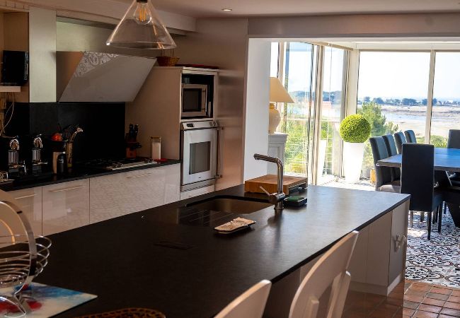 Ferienhaus in Trébeurden - Ty goas treiz · Ty Goas Treiz Pool and view Ferienhaus in Trébeurden - Ty goas treiz · Ty Goas Treiz Pool and view