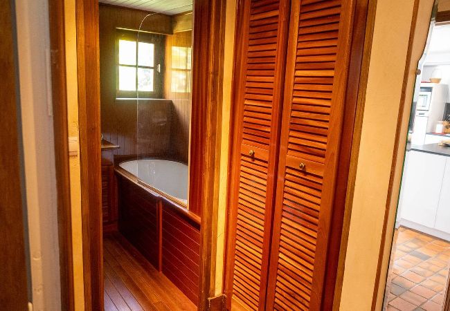 Ferienhaus in Trébeurden - Ty goas treiz · Ty Goas Treiz Pool and view Ferienhaus in Trébeurden - Ty goas treiz · Ty Goas Treiz Pool and view