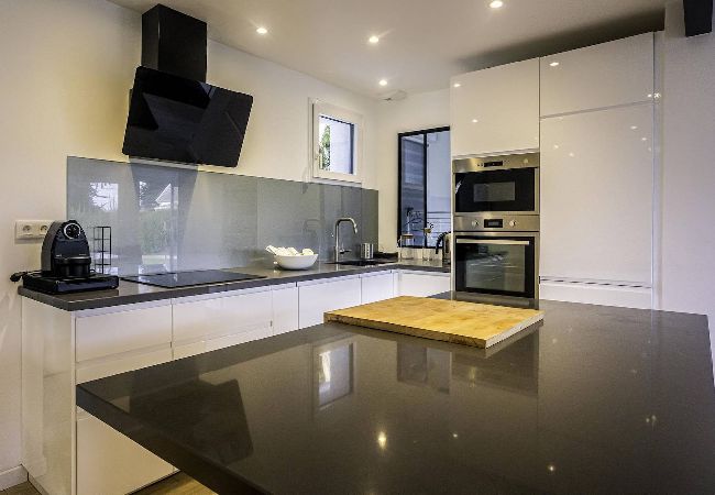 Villa in Trébeurden - Villa Bihit · Cote De Granit Rose Villa with indoo Villa in Trébeurden - Villa Bihit · Cote De Granit Rose Villa with indoo