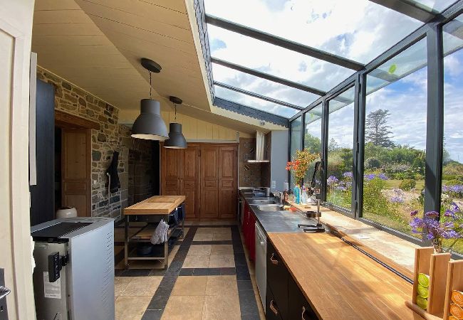 Ferienhaus in Plougrescant - Douarenn Braz · Douarenn Braz a haven of peace Ferienhaus in Plougrescant - Douarenn Braz · Douarenn Braz a haven of peace