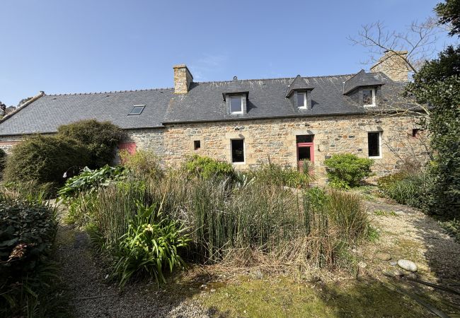 Ferienhaus in Plougrescant - Douarenn Braz · Douarenn Braz a haven of peace Ferienhaus in Plougrescant - Douarenn Braz · Douarenn Braz a haven of peace