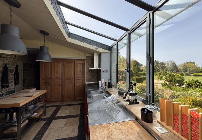 Ferienhaus in Plougrescant - Douarenn Braz · Douarenn Braz a haven of peace Ferienhaus in Plougrescant - Douarenn Braz · Douarenn Braz a haven of peace