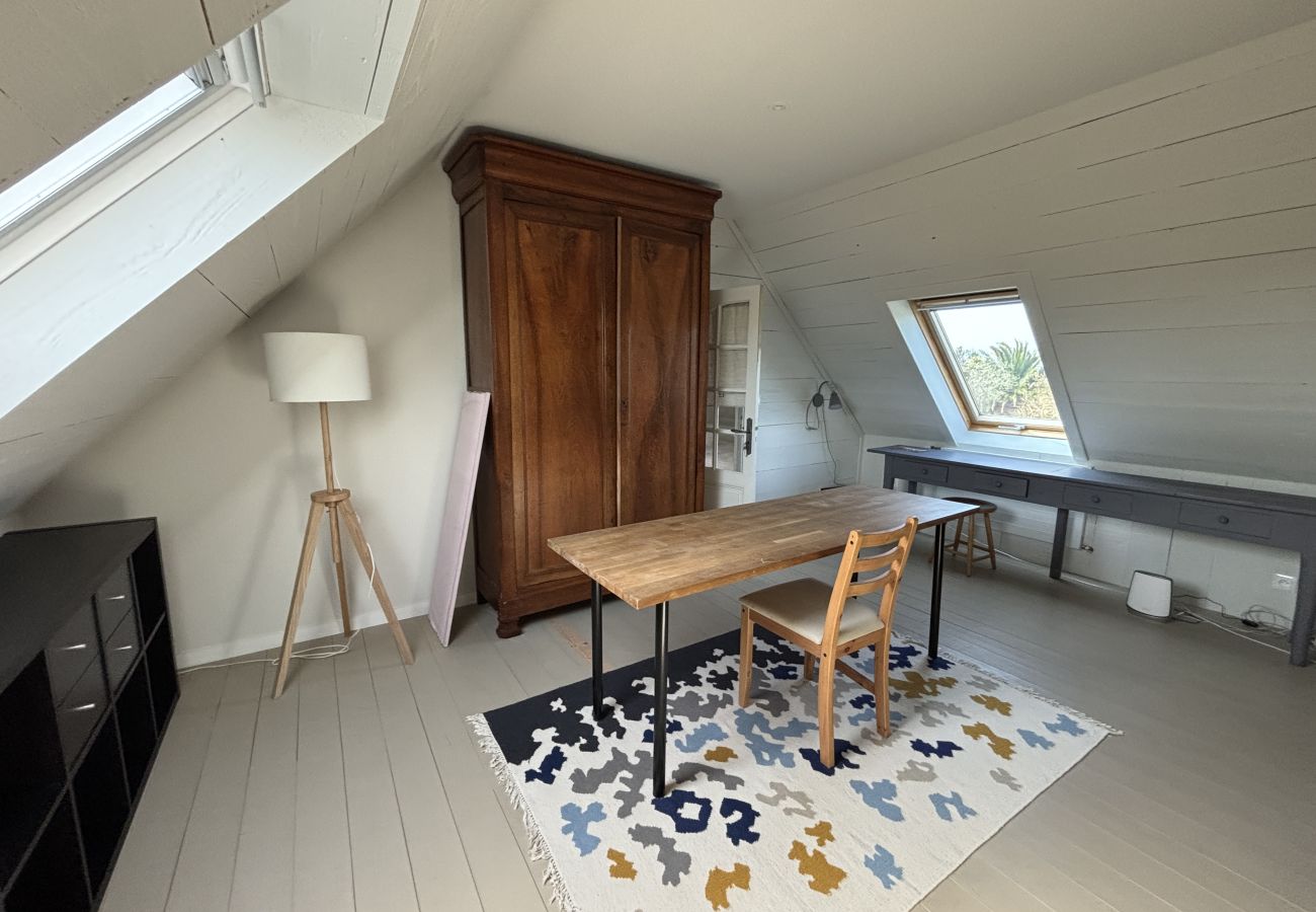 Ferienhaus in Plougrescant - Douarenn Braz · Douarenn Braz a haven of peace