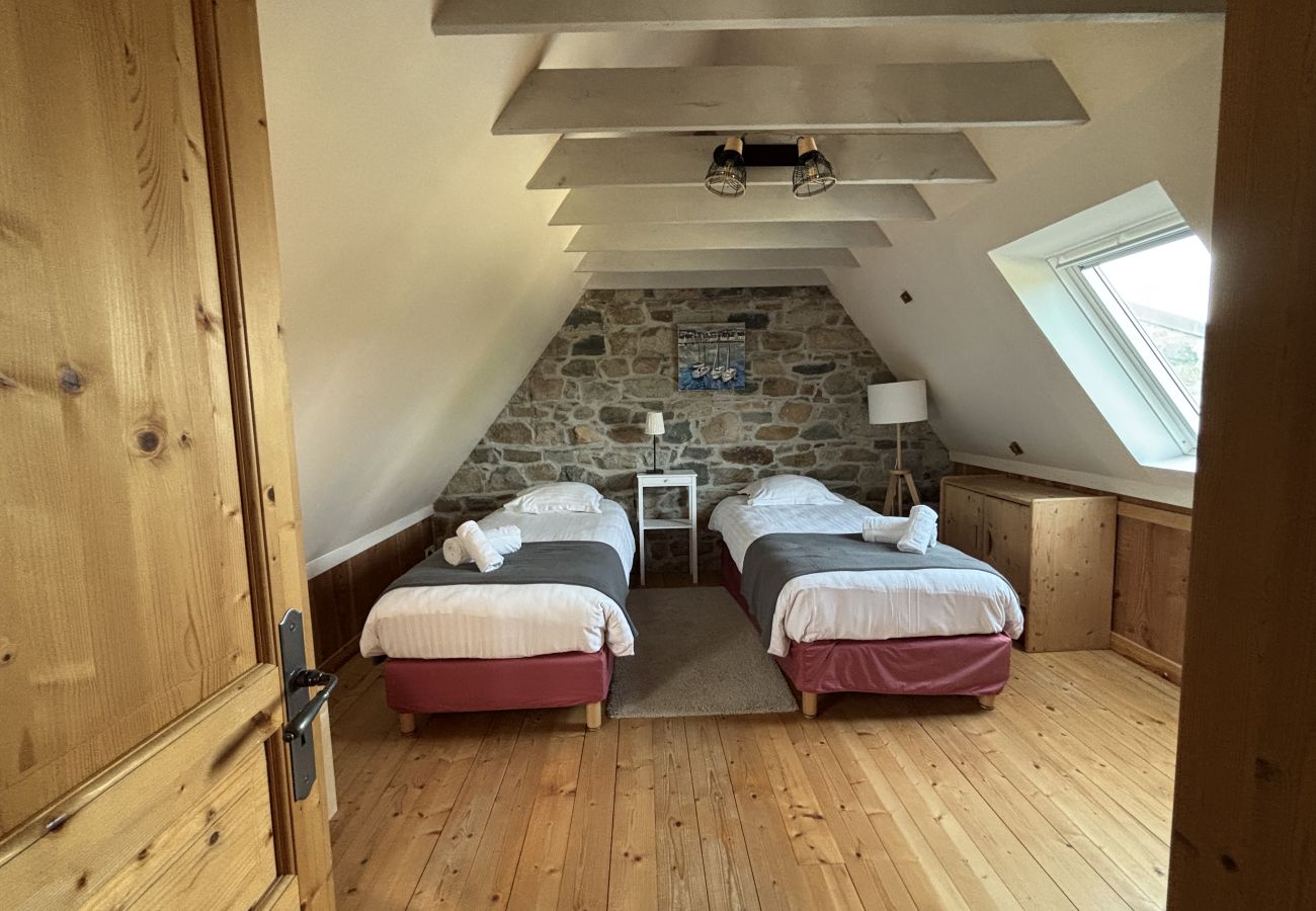Ferienhaus in Plougrescant - Douarenn Braz · Douarenn Braz a haven of peace