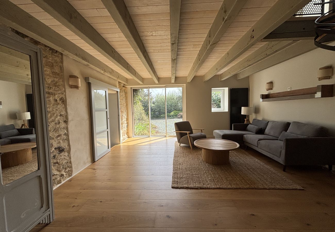 Ferienhaus in Plougrescant - Douarenn Braz · Douarenn Braz a haven of peace