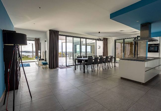 Villa in Pleumeur-Bodou - Villa Agapanthes · Facing the sea, indoor pool. Villa in Pleumeur-Bodou - Villa Agapanthes · Facing the sea, indoor pool.