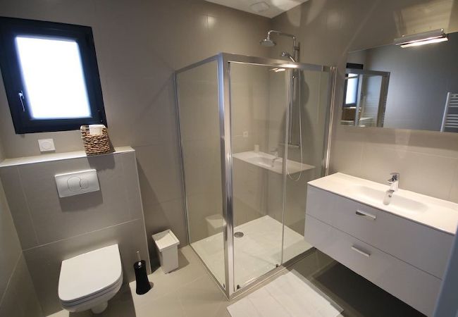 Villa in Pleumeur-Bodou - Villa Agapanthes · Facing the sea, indoor pool. Villa in Pleumeur-Bodou - Villa Agapanthes · Facing the sea, indoor pool.