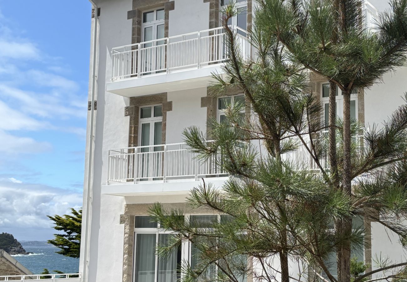 Ferienwohnung in Trébeurden - ROUZIC T4, Trébeurden, piscine intérieur et sur la
