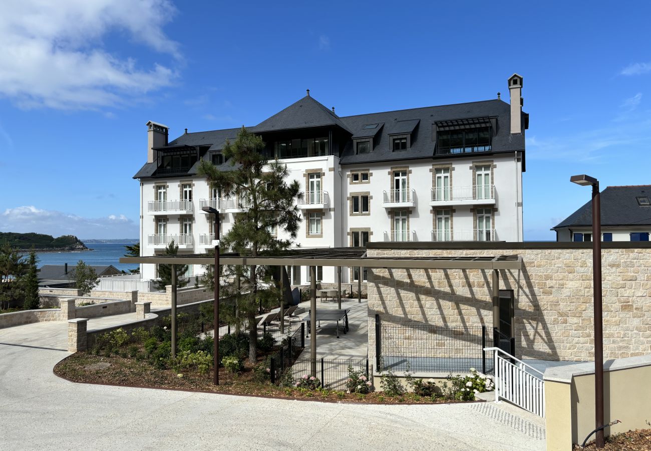 Ferienwohnung in Trébeurden - ROUZIC T4, Trébeurden, piscine intérieur et sur la