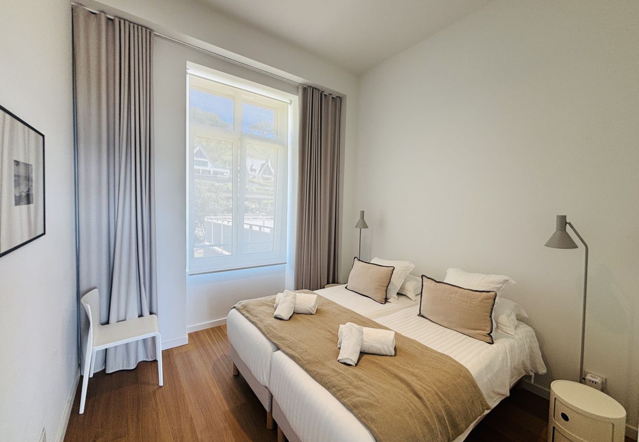 Ferienwohnung in Trébeurden - ROUZIC T4, Trébeurden, piscine intérieur et sur la