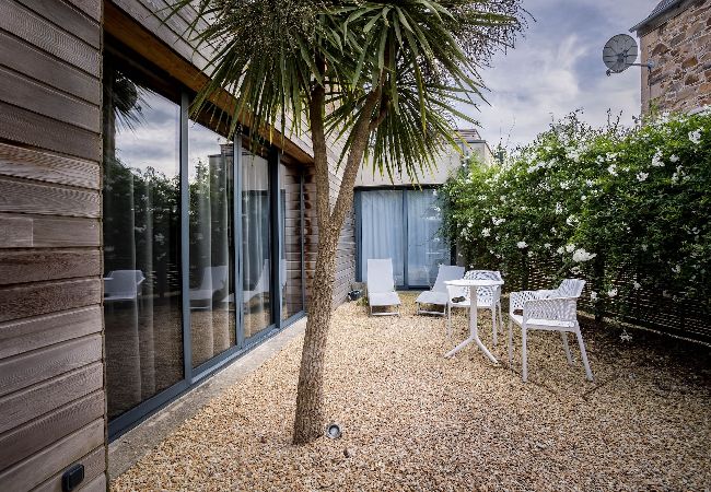 Villa in Perros-Guirec - La villa du port · La villa du port - pool and spa Villa in Perros-Guirec - La villa du port · La villa du port - pool and spa