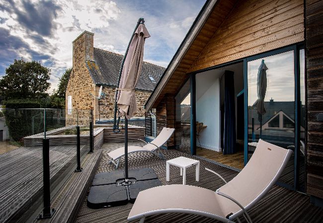 Villa in Perros-Guirec - La villa du port · La villa du port - pool and spa Villa in Perros-Guirec - La villa du port · La villa du port - pool and spa