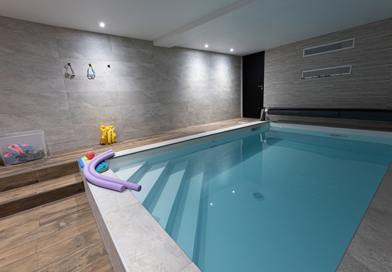Villa in Perros-Guirec - Villa du port . Perros-Guirec · Piscine interieure