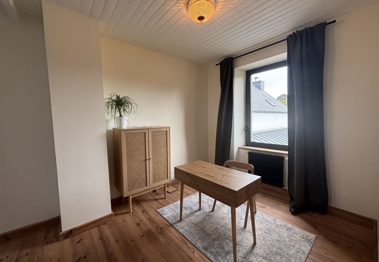 House in Penvénan - hjem petite · Port Blanc Facing the sea