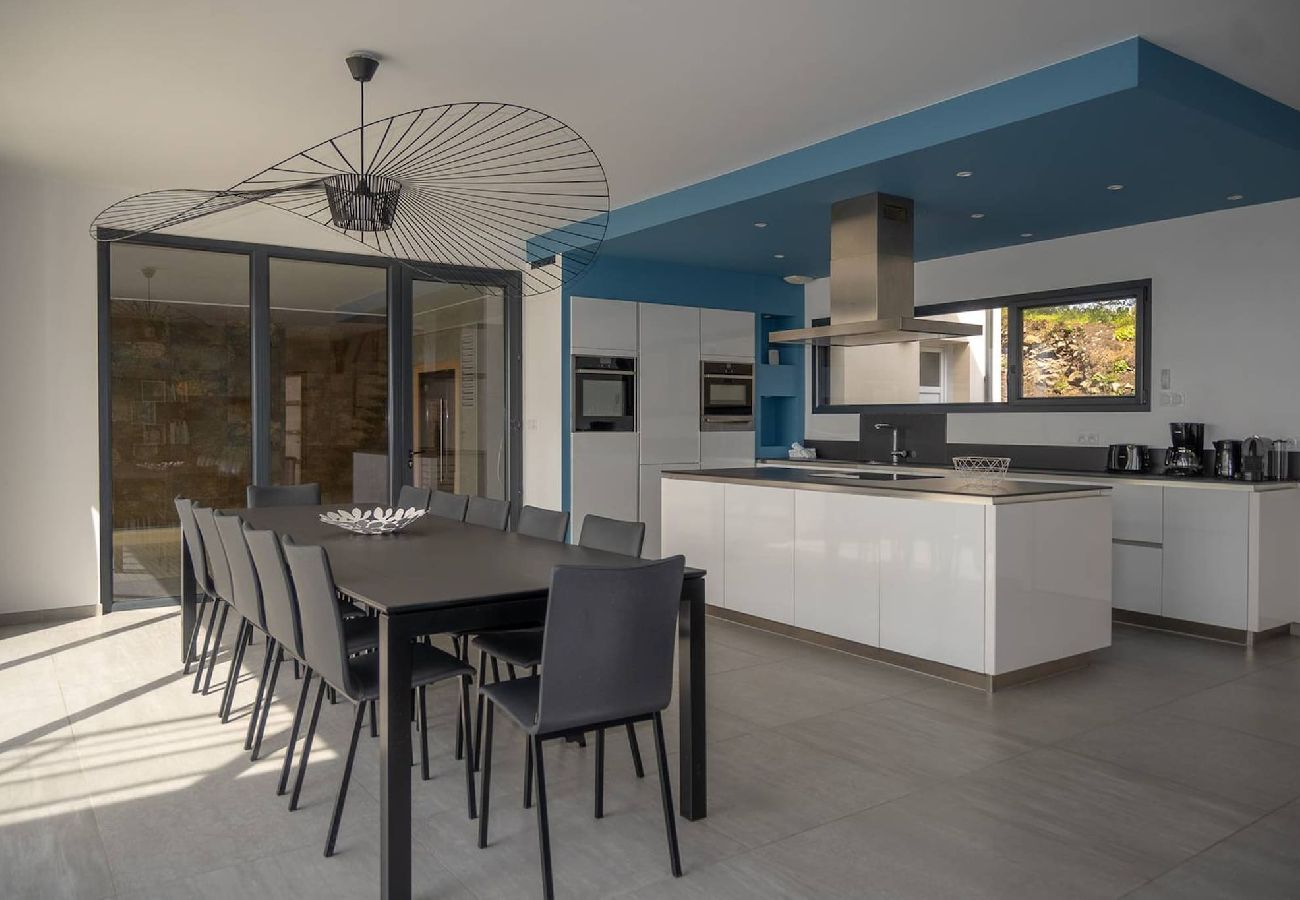 Villa in Pleumeur-Bodou - Villa Agapanthes · Facing the sea, indoor pool.