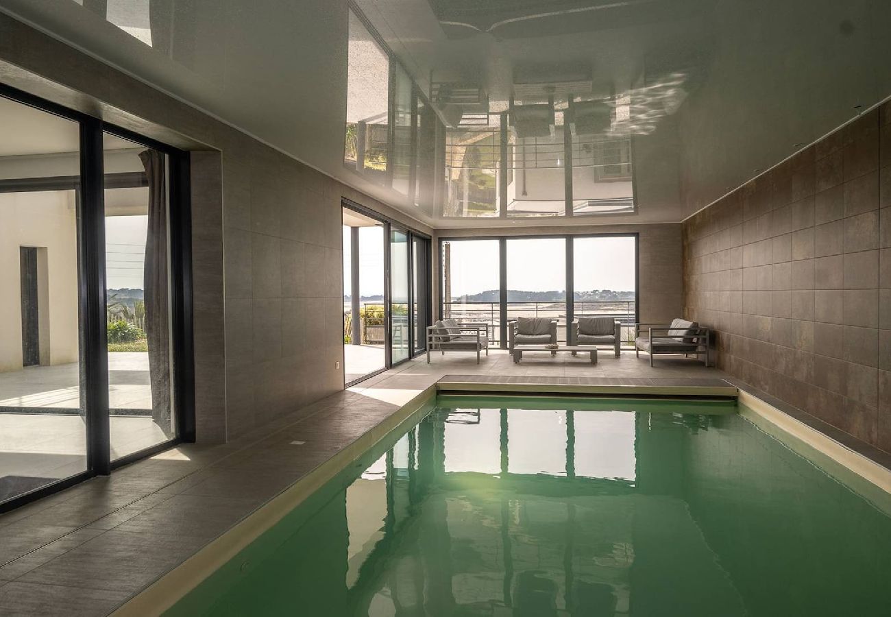 Villa in Pleumeur-Bodou - Villa Agapanthes · Facing the sea, indoor pool.