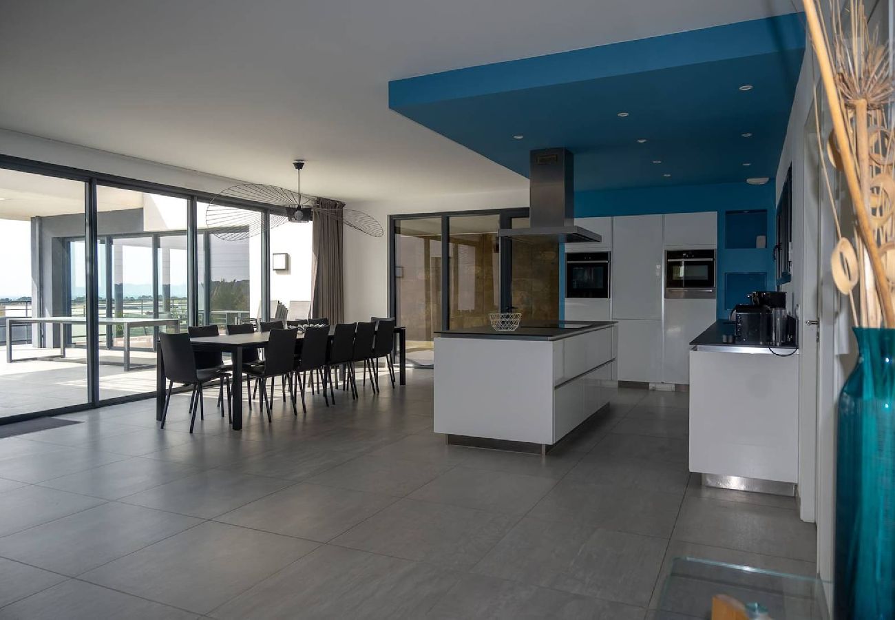 Villa in Pleumeur-Bodou - Villa Agapanthes · Facing the sea, indoor pool.