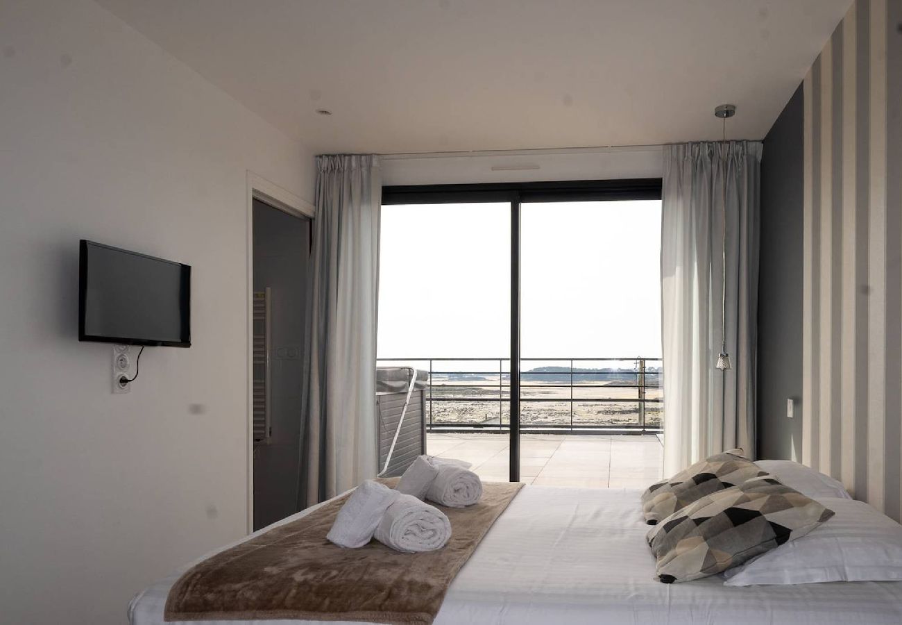 Villa in Pleumeur-Bodou - Villa Agapanthes · Facing the sea, indoor pool.