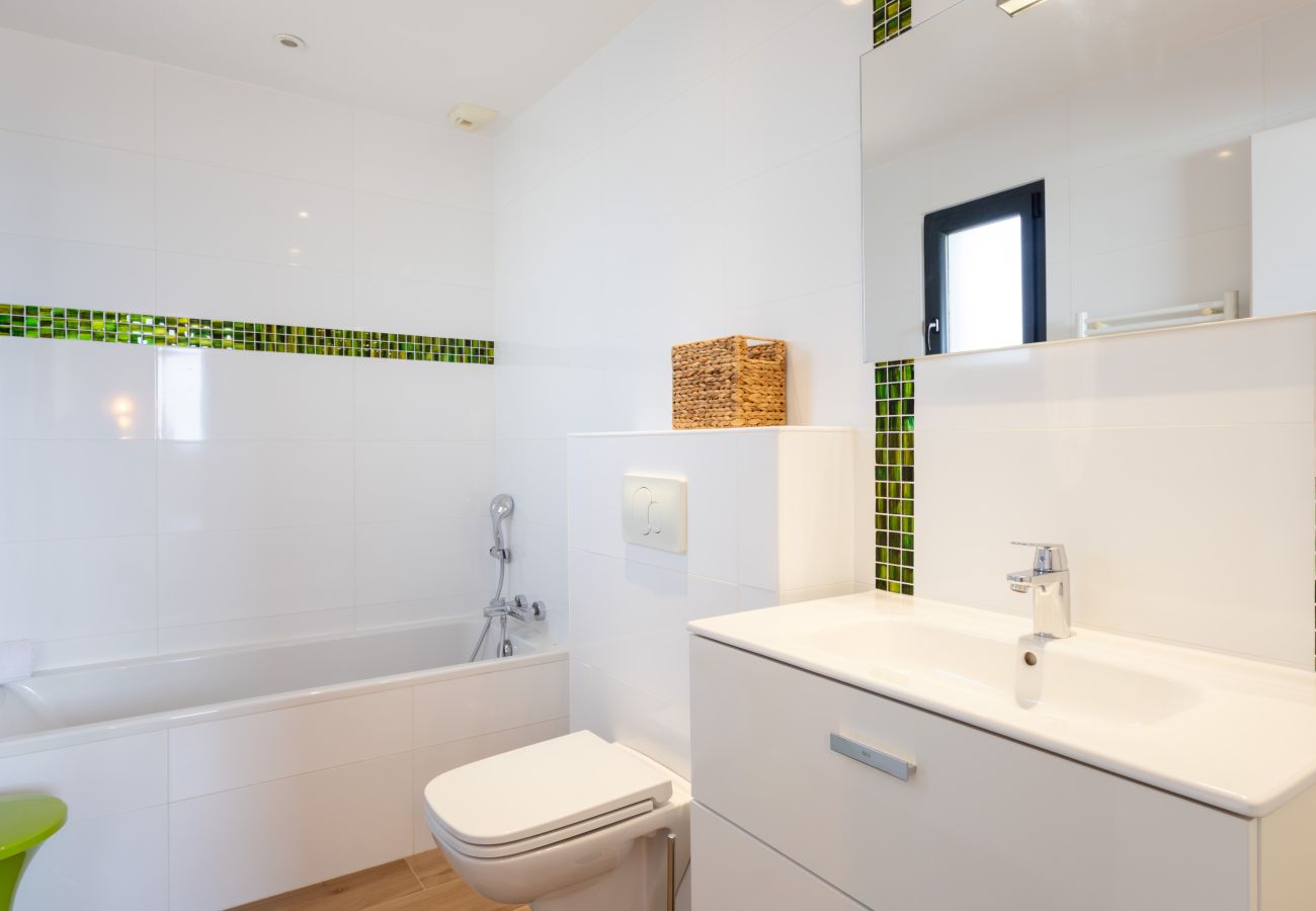 Villa in Pleumeur-Bodou - Villa Agapanthes · Facing the sea, indoor pool.