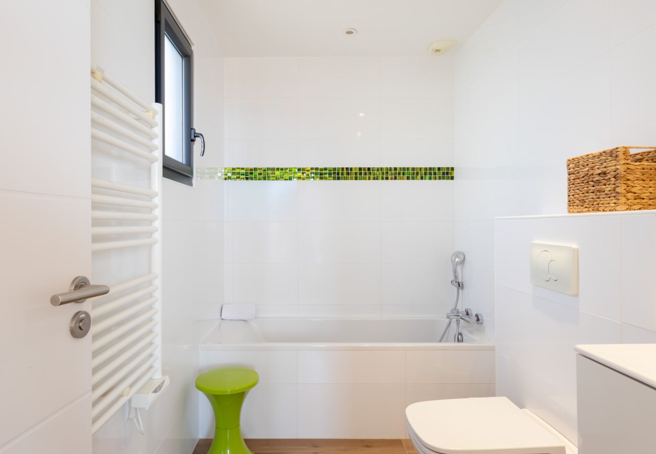 Villa in Pleumeur-Bodou - Villa Agapanthes · Facing the sea, indoor pool.