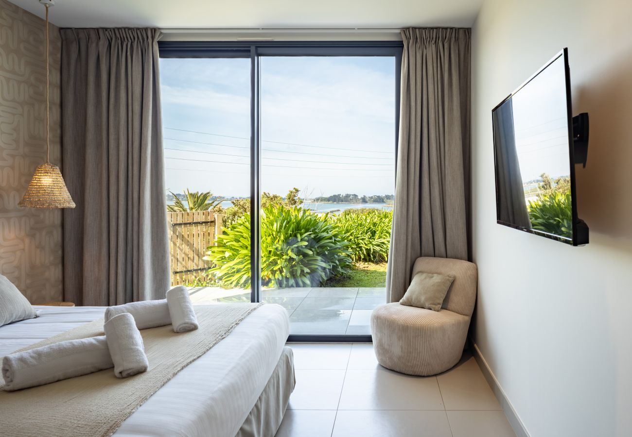 Villa in Pleumeur-Bodou - Villa Agapanthes · Facing the sea, indoor pool.