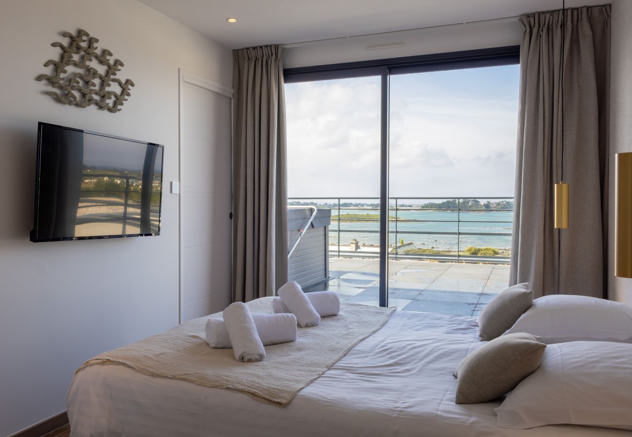 Villa in Pleumeur-Bodou - Villa Agapanthes · Facing the sea, indoor pool.