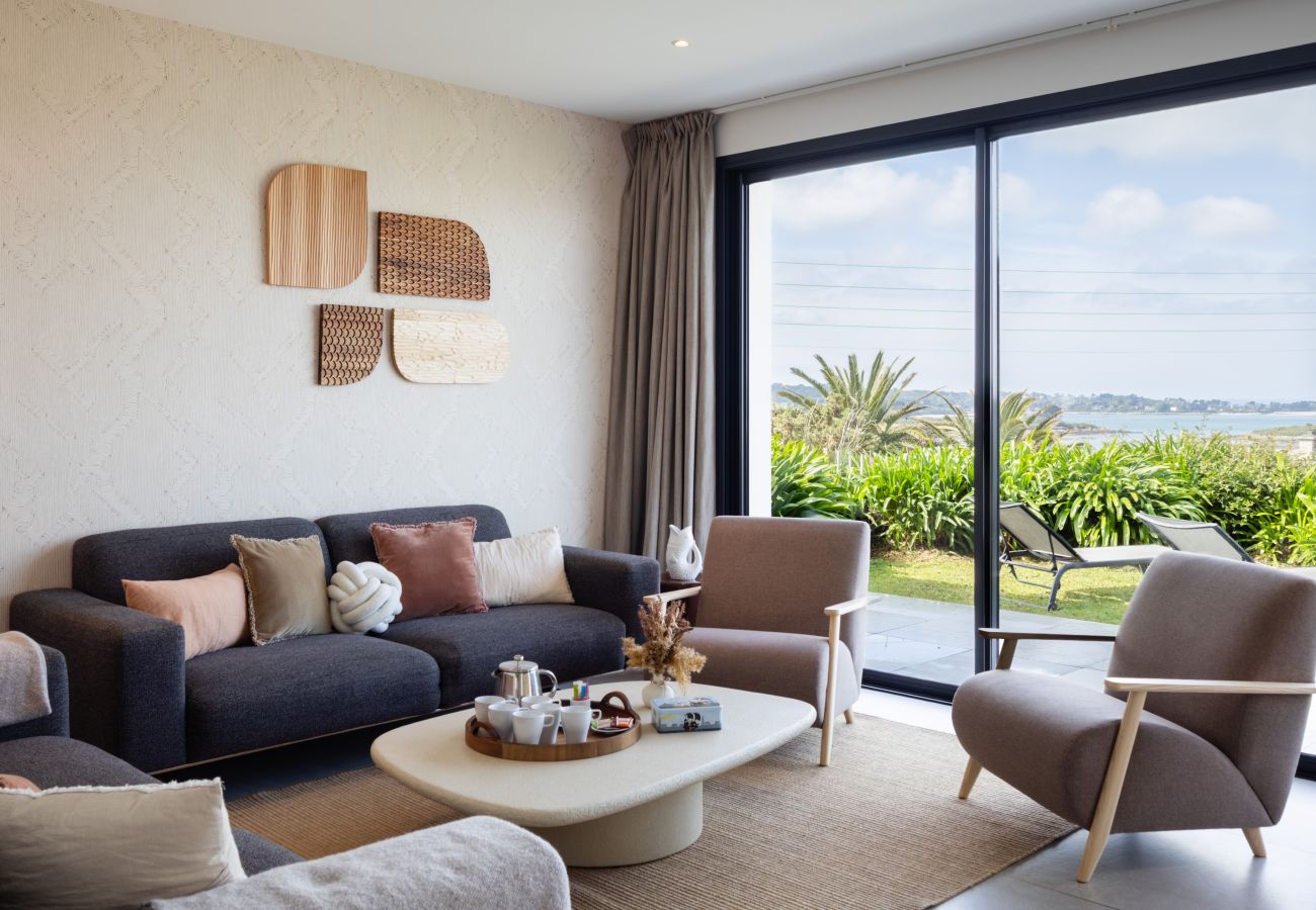 Villa in Pleumeur-Bodou - Villa Agapanthes · Facing the sea, indoor pool.
