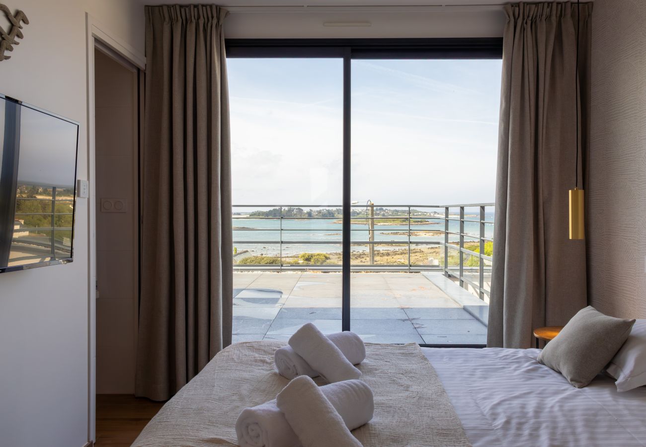 Villa in Pleumeur-Bodou - Villa Agapanthes · Facing the sea, indoor pool.