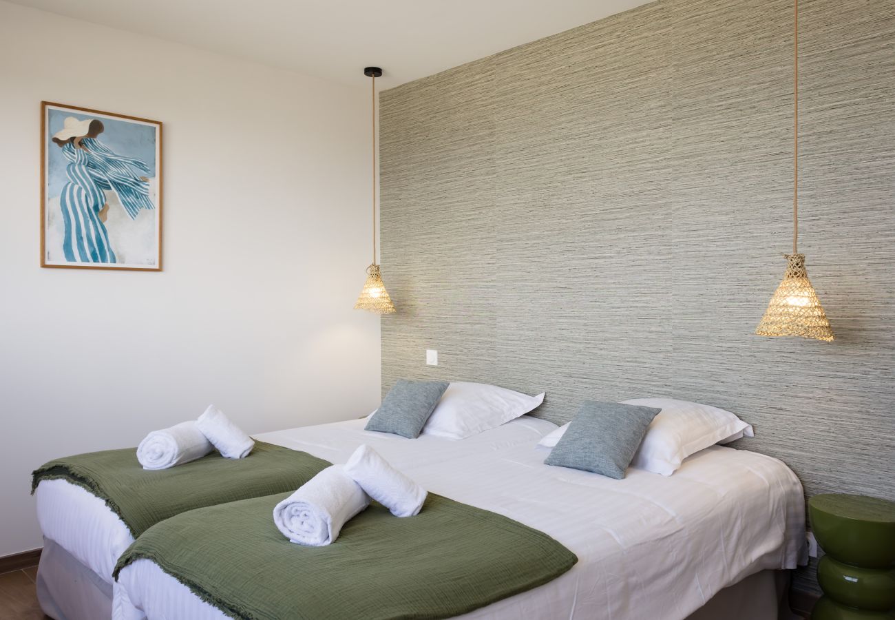 Villa in Pleumeur-Bodou - Villa Agapanthes · Facing the sea, indoor pool.