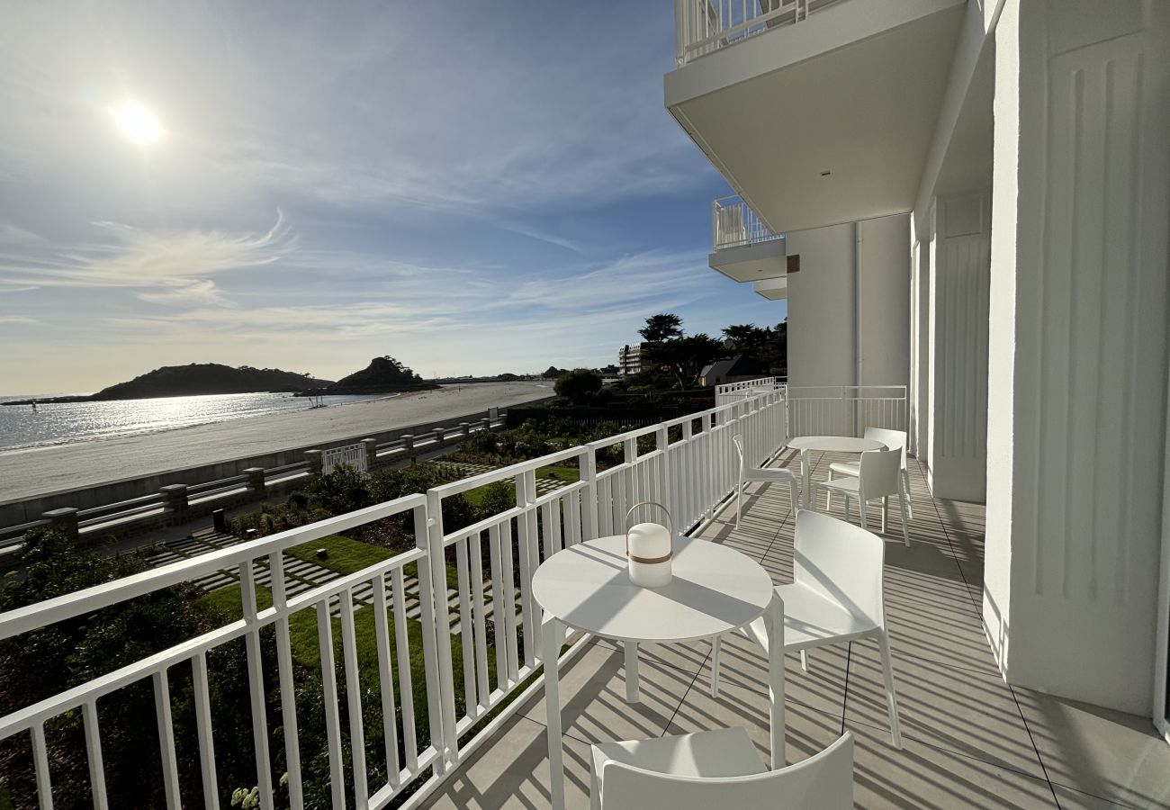 Apartment in Trébeurden - ROUZIC T4, Trébeurden, piscine intérieur et sur la