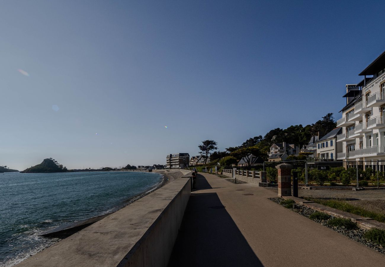Beachfront stay Brittany