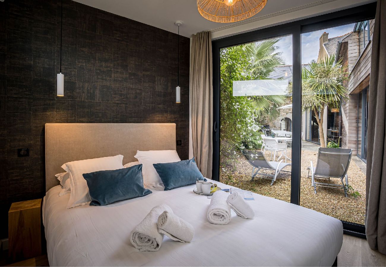 Villa in Perros-Guirec - La villa du port · La villa du port - pool and spa