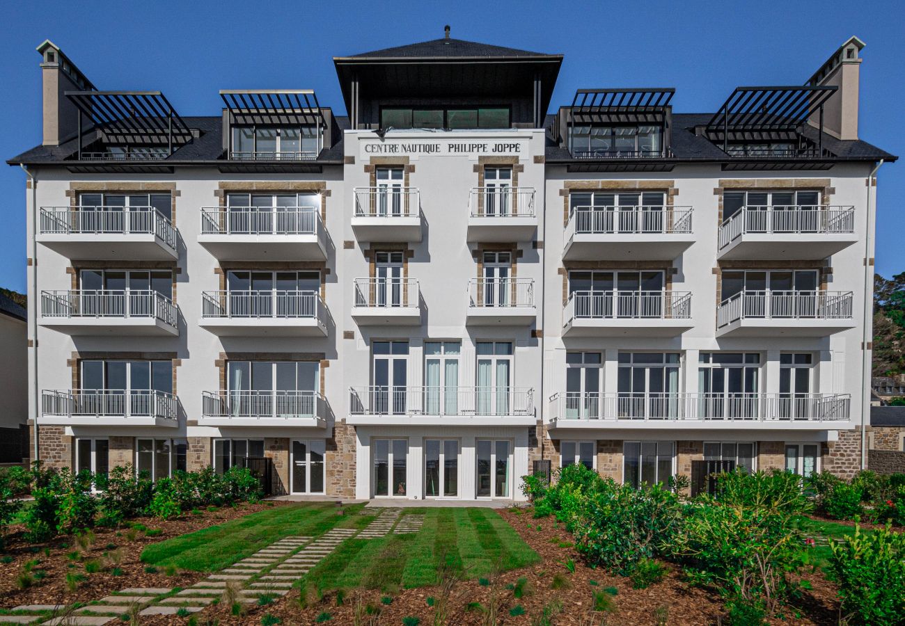Vacation rental with pool Trébeurden