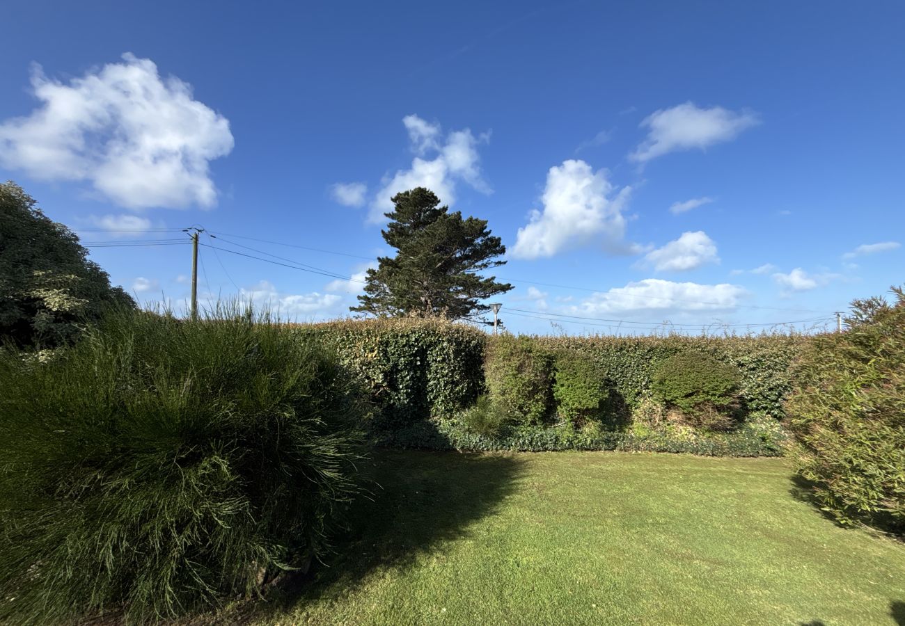 Villa in Trébeurden - le jardin face à la mer