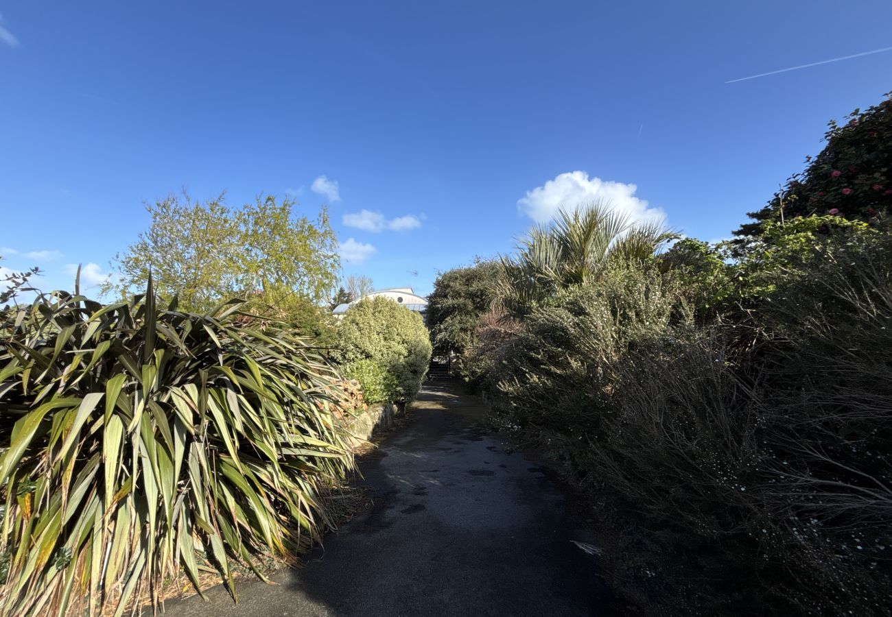 Villa in Trébeurden - le jardin face à la mer