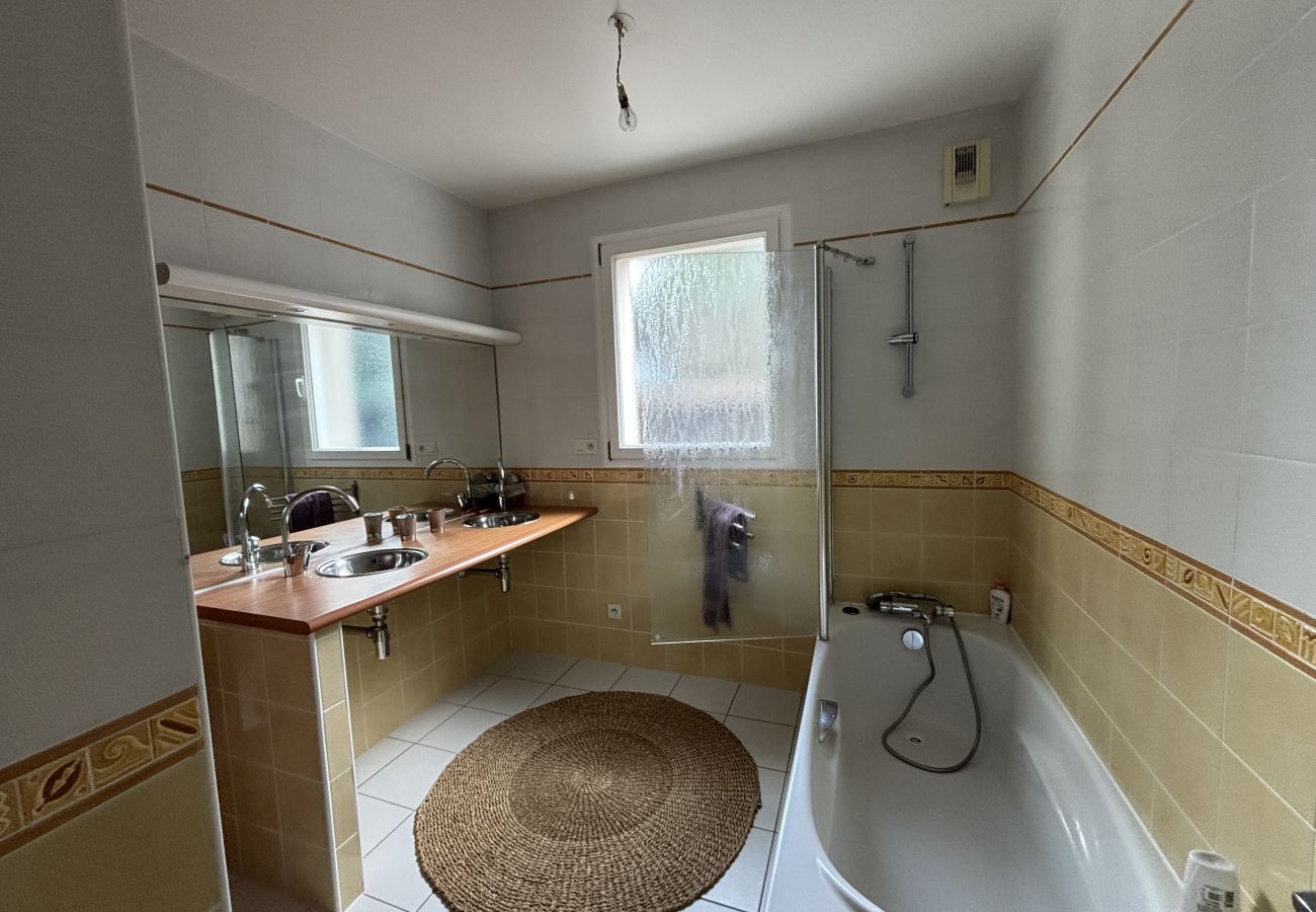 Villa in Trébeurden - le jardin face à la mer